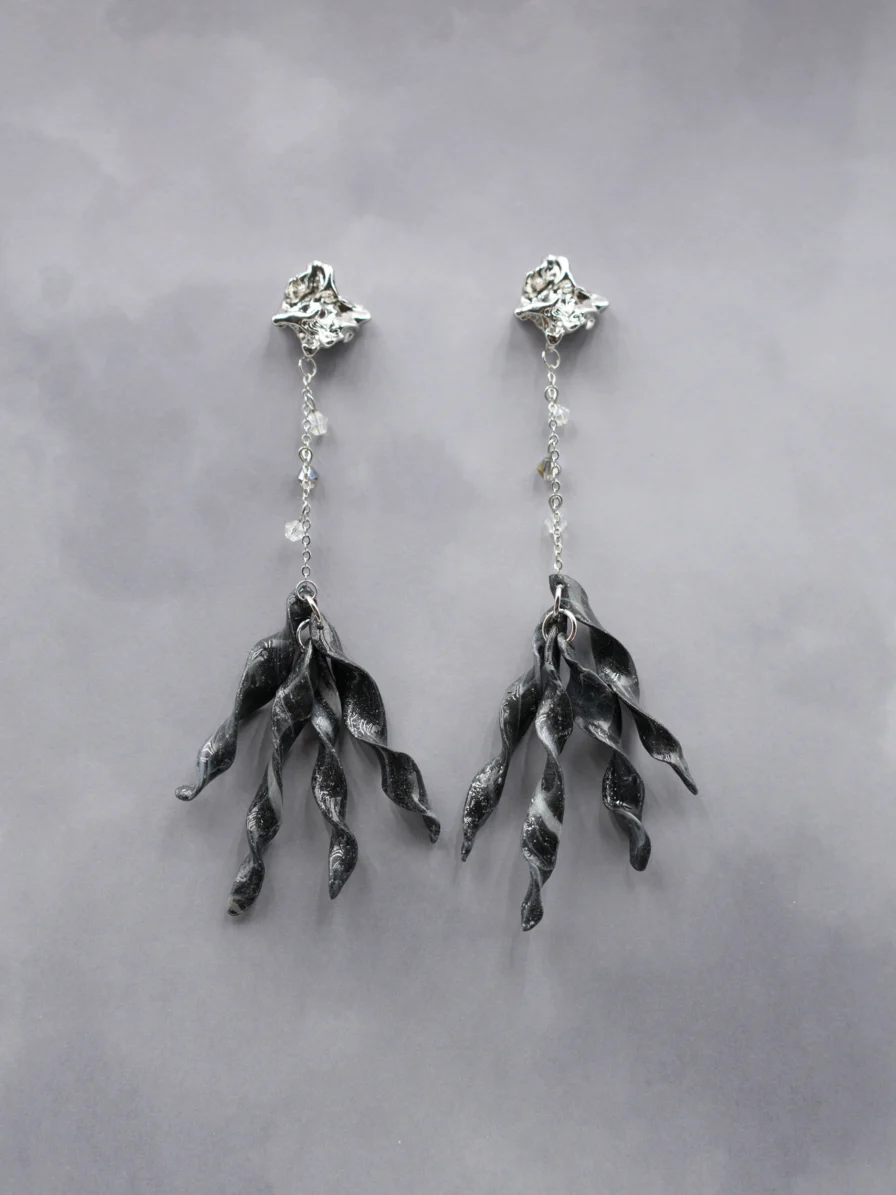 Inner Quest - Ponder's Plume Earrings