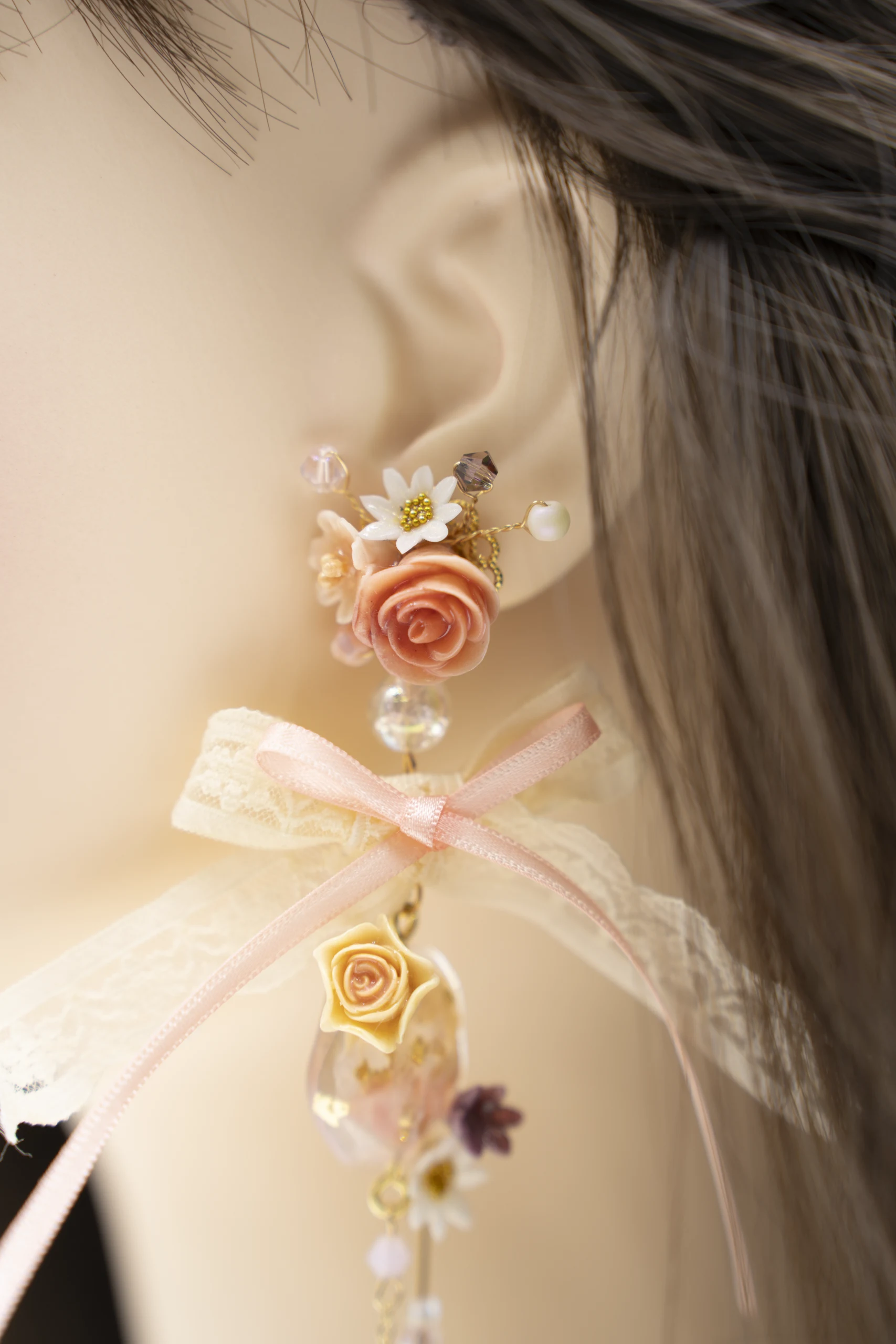 Floral Fantasy Realm – Petals of Blush - Imagen 11