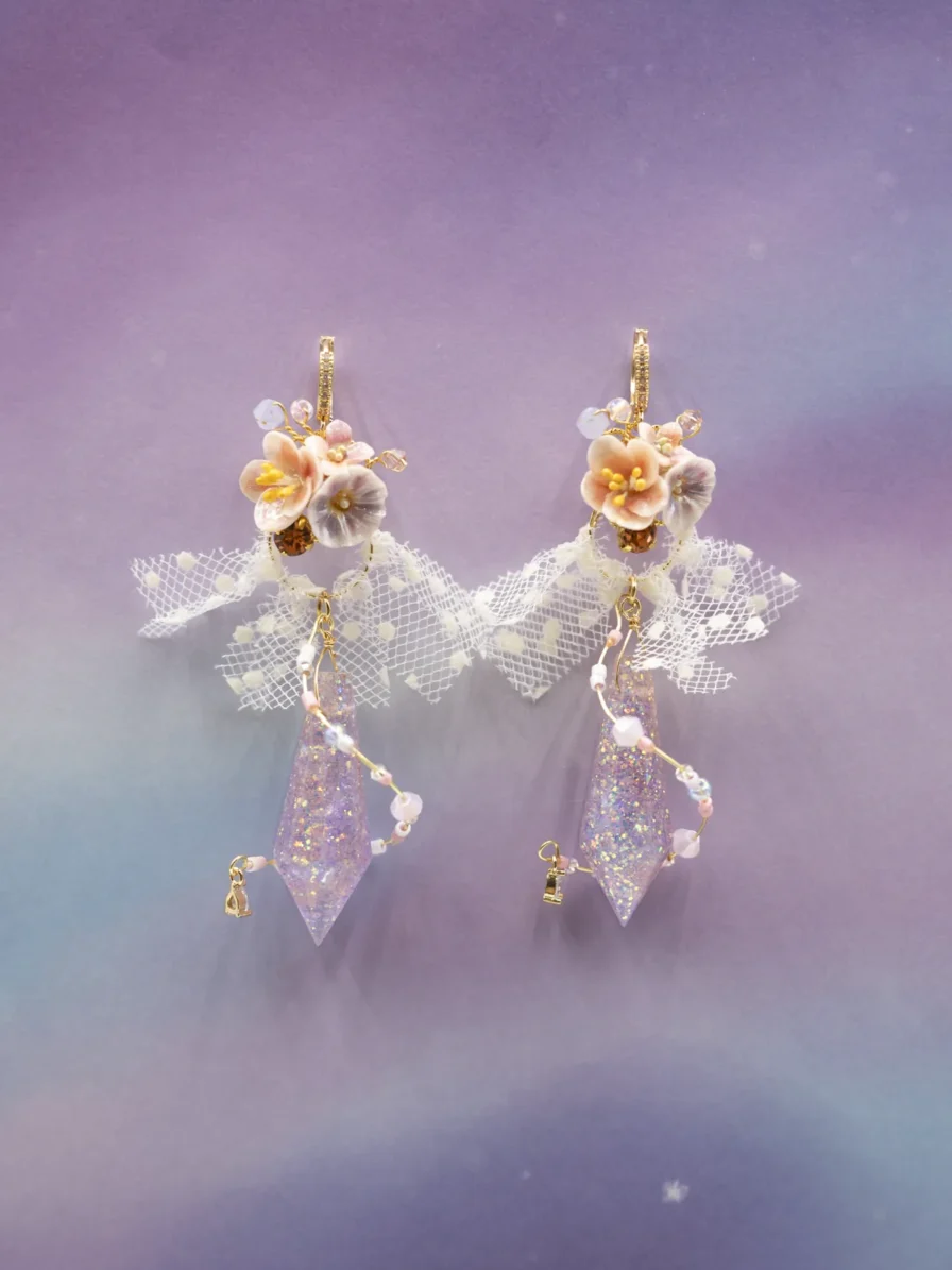 Whispers of the Winter Aurora – Dawnpetal Mist