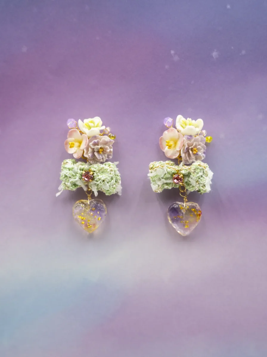 Whispers of the Winter Aurora – Mistveil Blossomfield