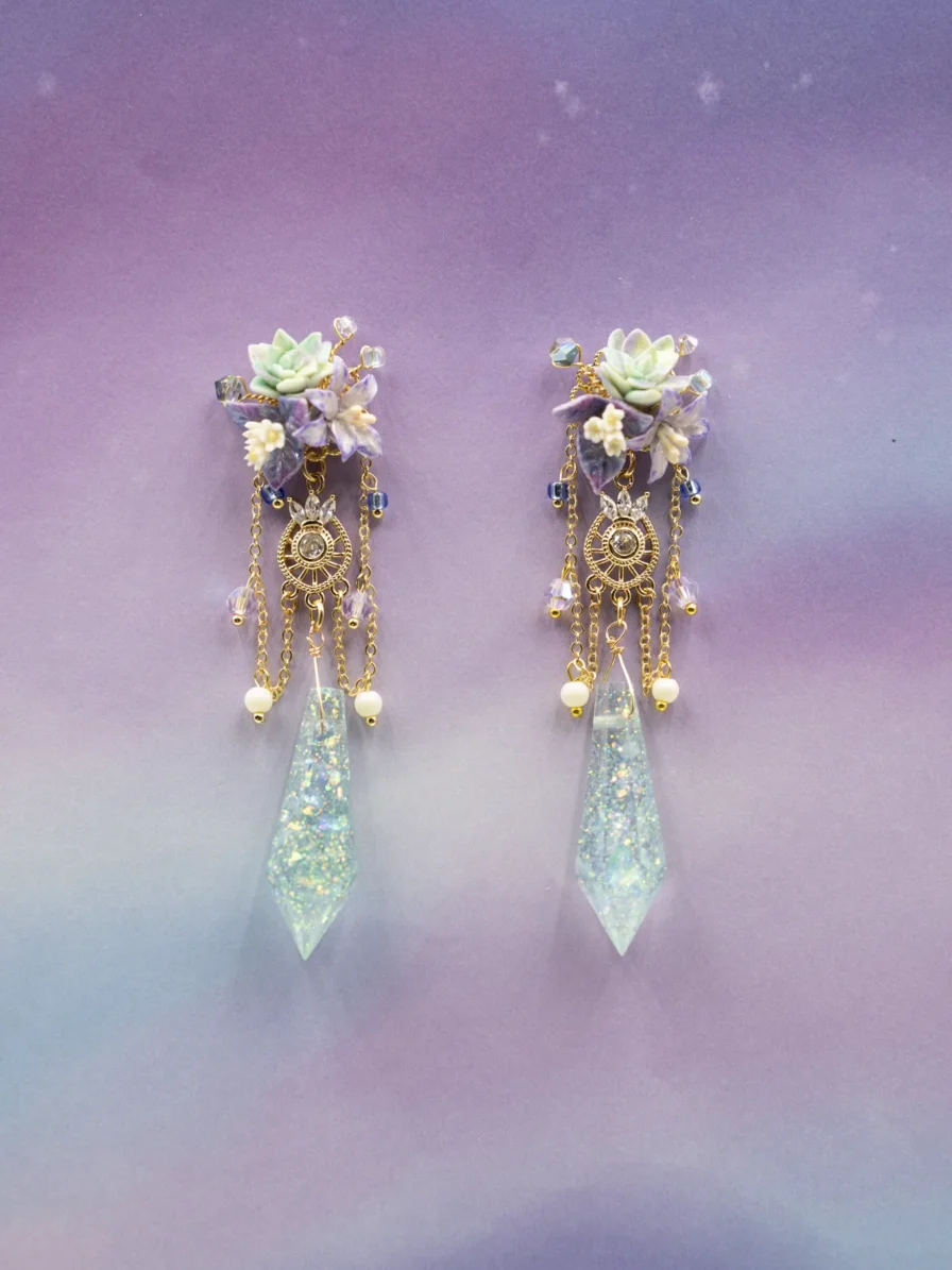 Whispers of the Winter Aurora – Starveil Tempest